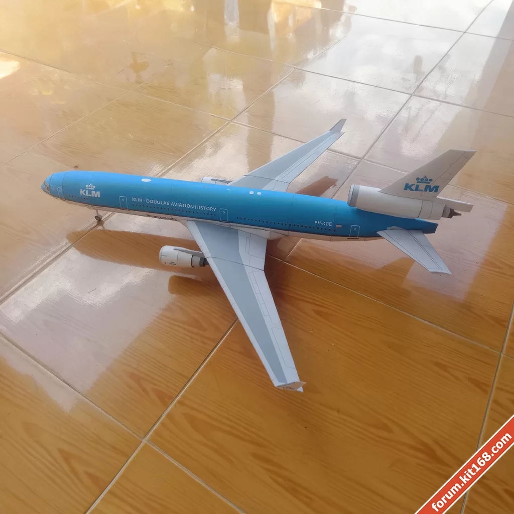 Máy bay KLM MD-11